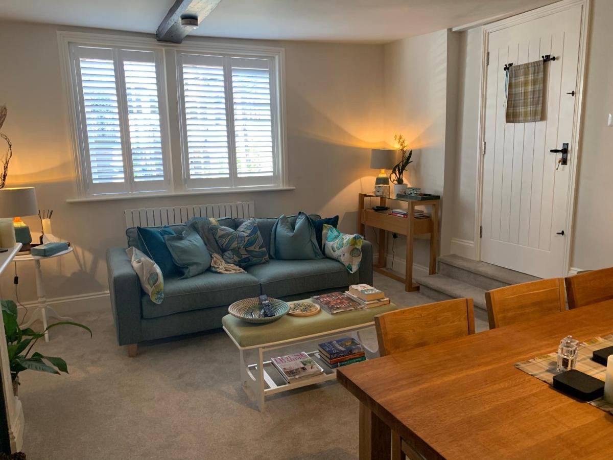 Hideaway Holiday Apartment ソールズベリー エクステリア 写真