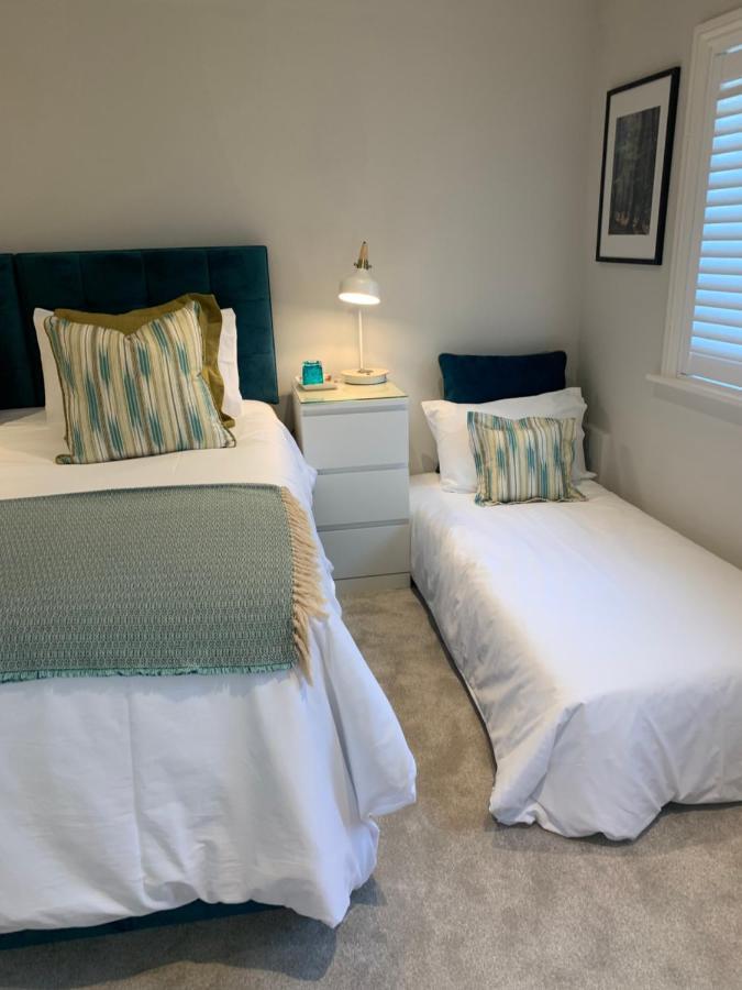 Hideaway Holiday Apartment ソールズベリー エクステリア 写真