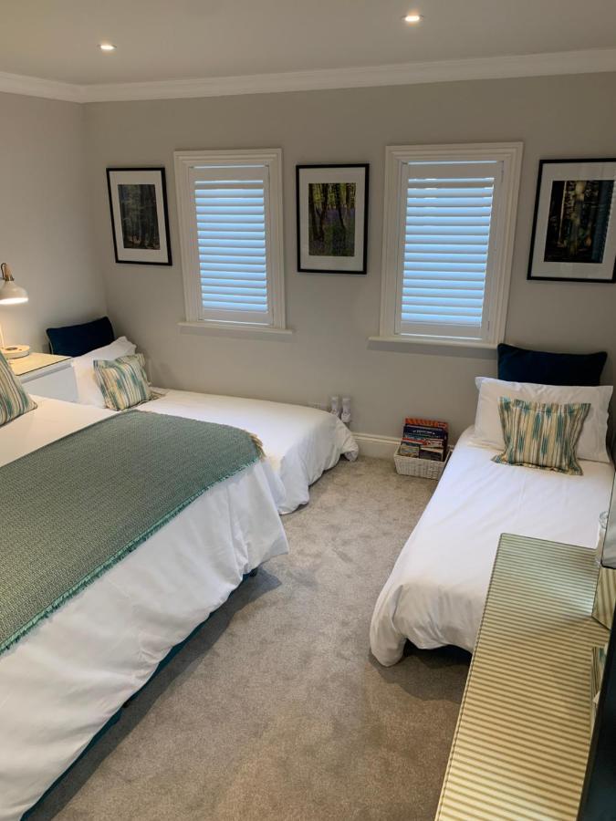 Hideaway Holiday Apartment ソールズベリー エクステリア 写真